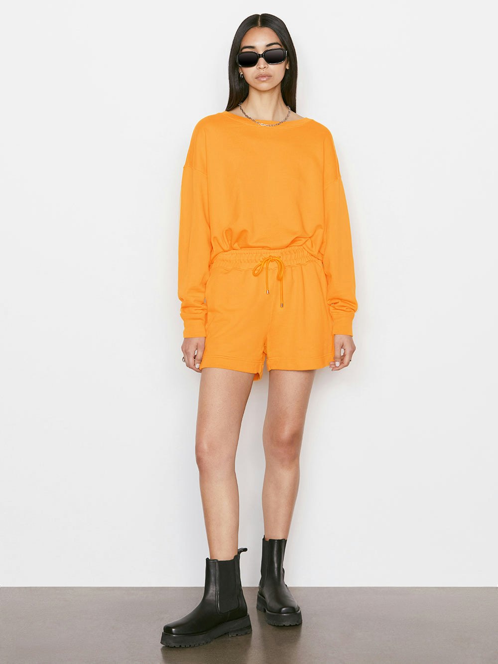 shorts full body view alt:hover